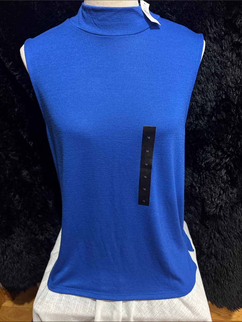Banana Republic Luxesun Sleeveless Mock Neck Blue Women’s light knit top